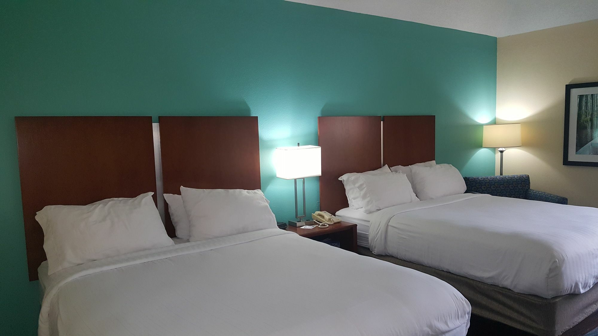 Holiday Inn Express & Suites Wilmington-University Center By Ihg Exterior foto